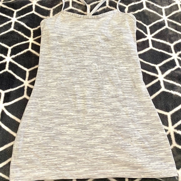 lululemon grey tanktop - Picture 2 of 3